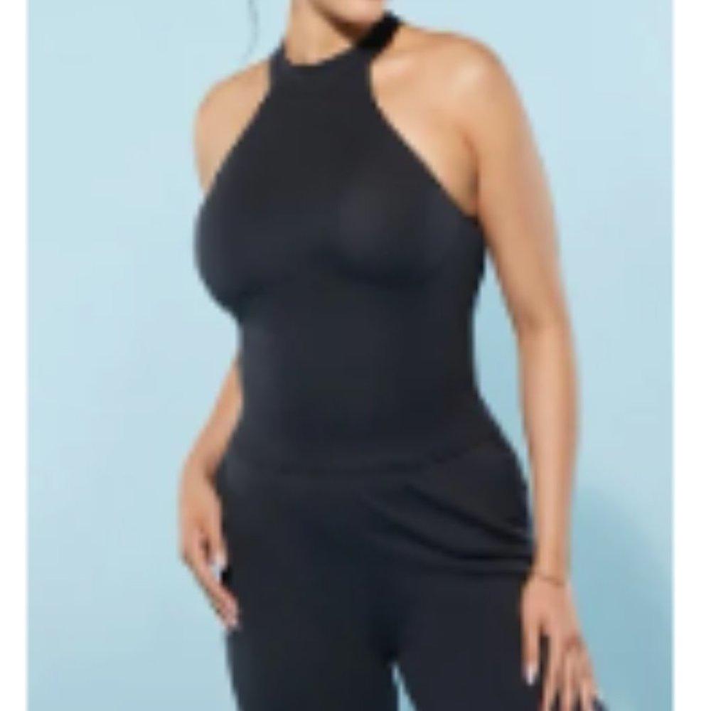 Yitty High-Neck Halter Top